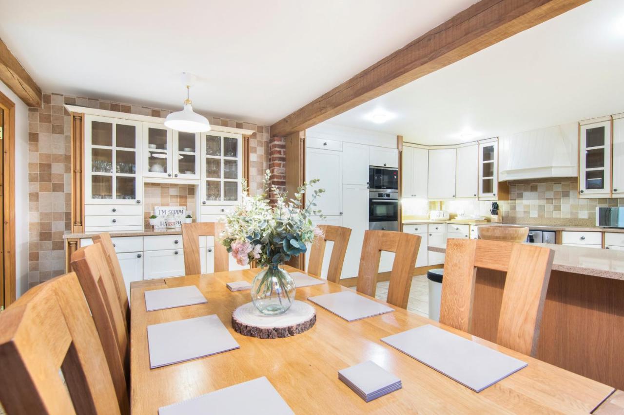 The Roost Group - The Coach House - Hot Tub Villa Gravesend Exteriör bild