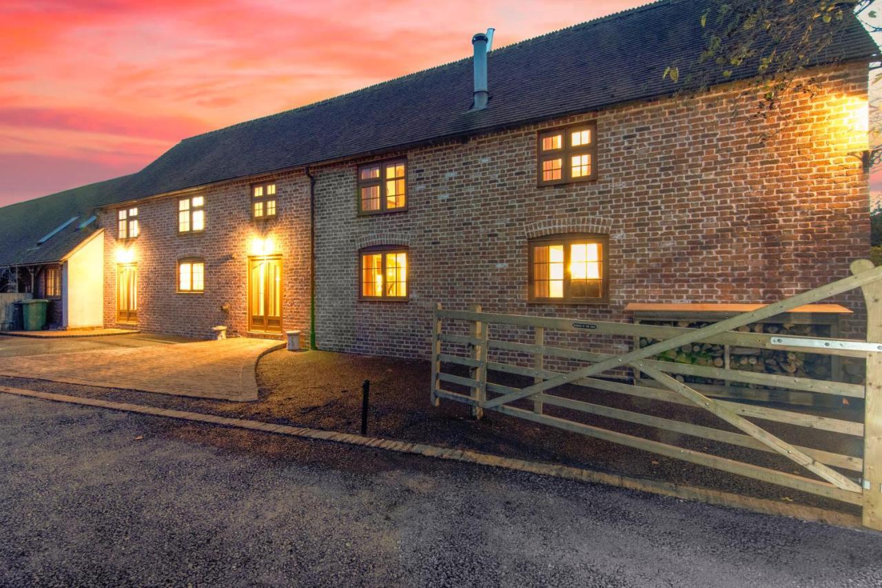 The Roost Group - The Coach House - Hot Tub Villa Gravesend Exteriör bild