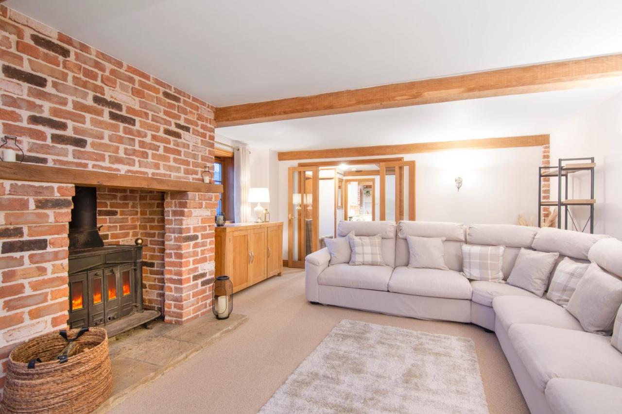 The Roost Group - The Coach House - Hot Tub Villa Gravesend Exteriör bild