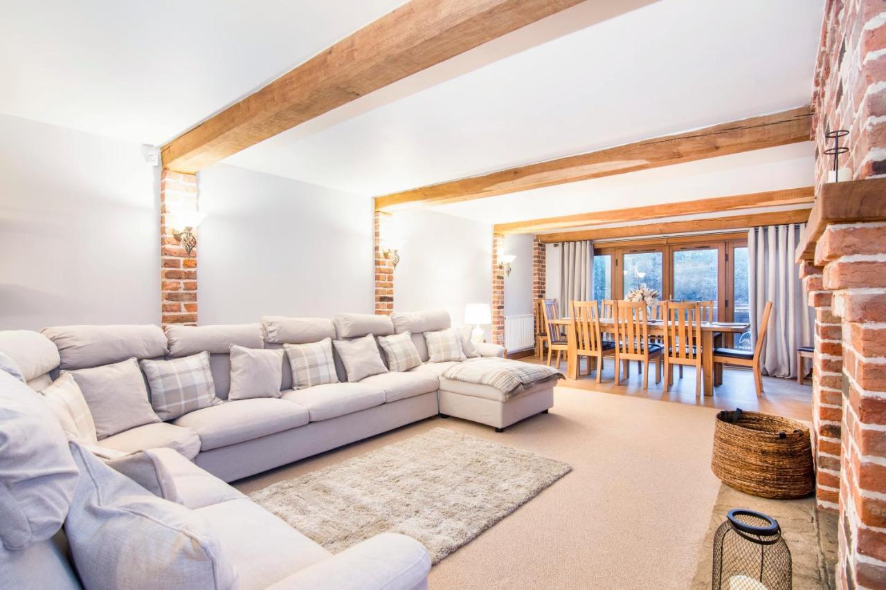 The Roost Group - The Coach House - Hot Tub Villa Gravesend Exteriör bild