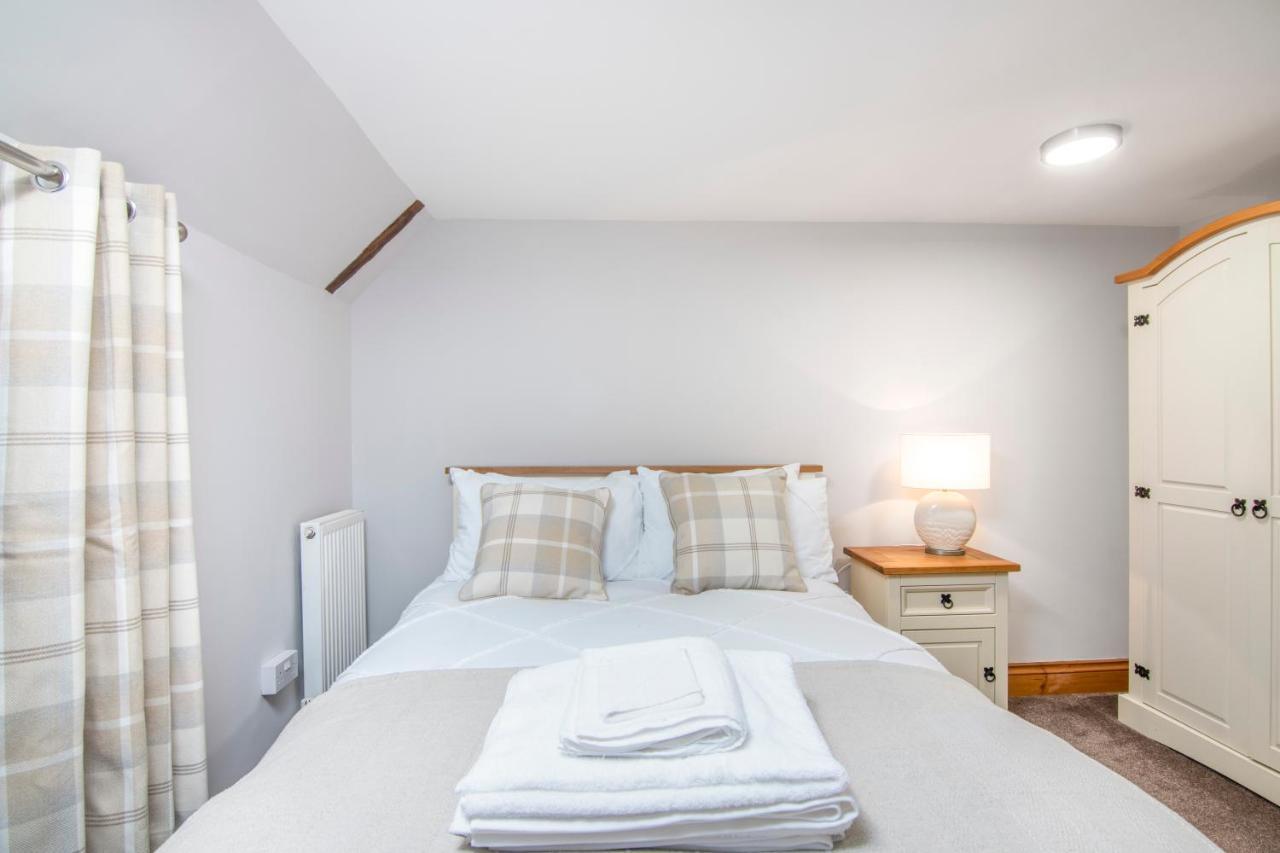 The Roost Group - The Coach House - Hot Tub Villa Gravesend Exteriör bild