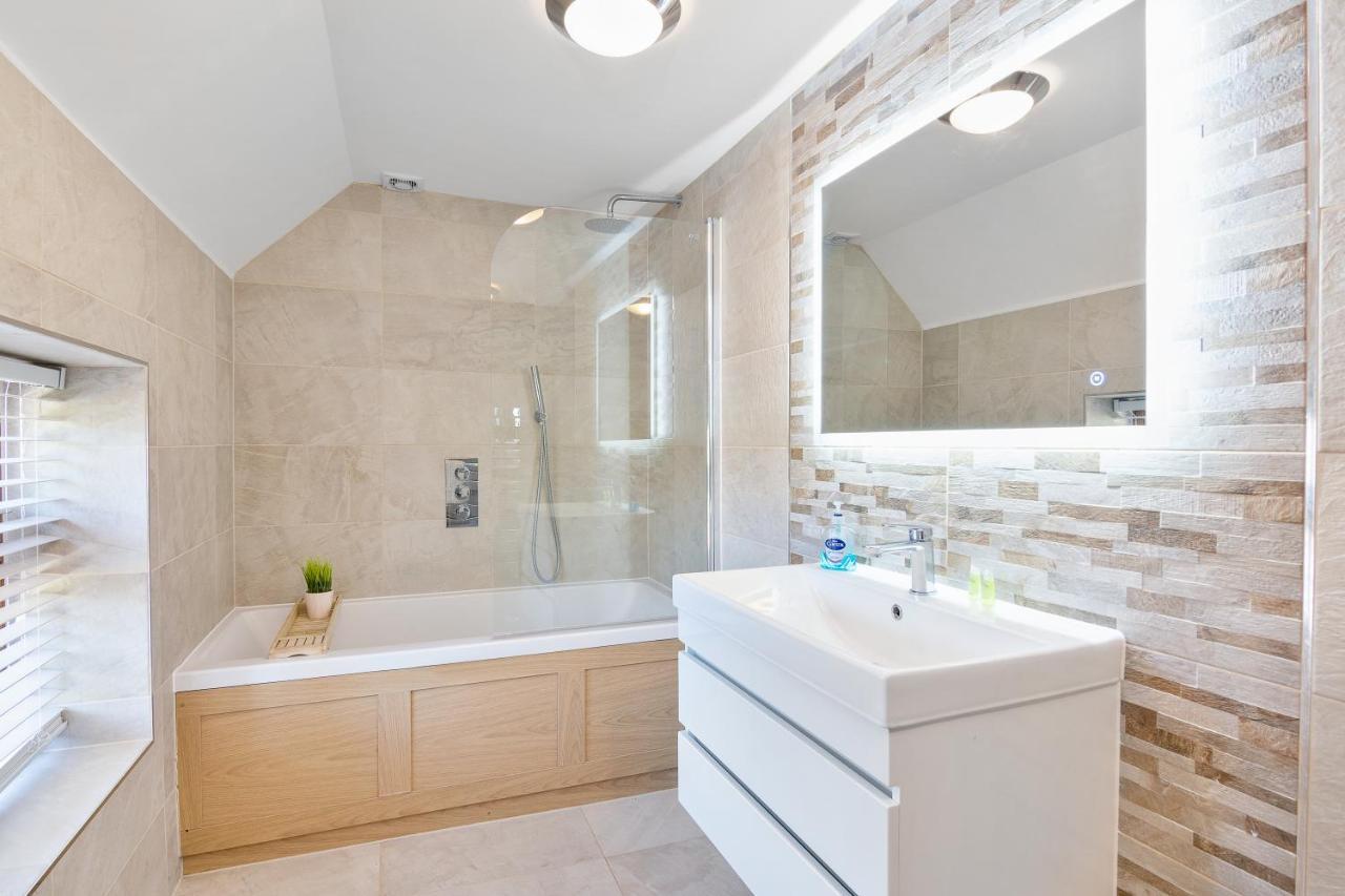 The Roost Group - The Coach House - Hot Tub Villa Gravesend Exteriör bild